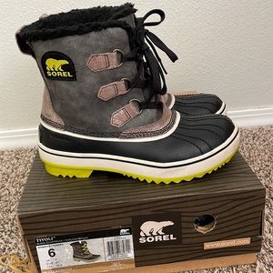 Sorel Tivoli waterproof boot